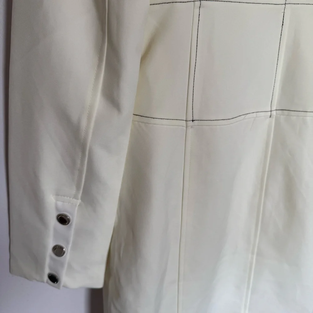 Maniere De Voir Cream Zip-Front Trench Coat
